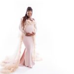maternity-photoshoot-dress-rental-light-pink-with-fluffy-wrap-5