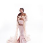 maternity-photoshoot-dress-rental-light-pink-with-fluffy-wrap-6